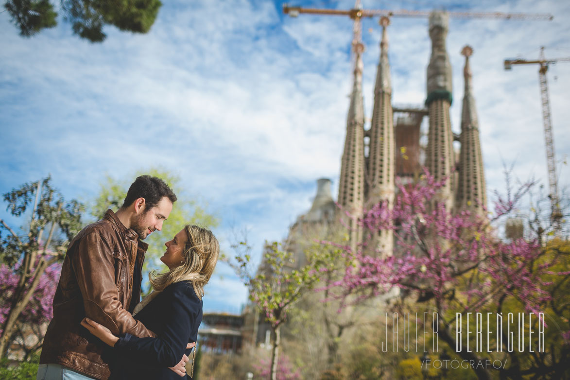 Fotos de Fotografos Bodas Barcelona en la Sagrada Familia de Barcelona