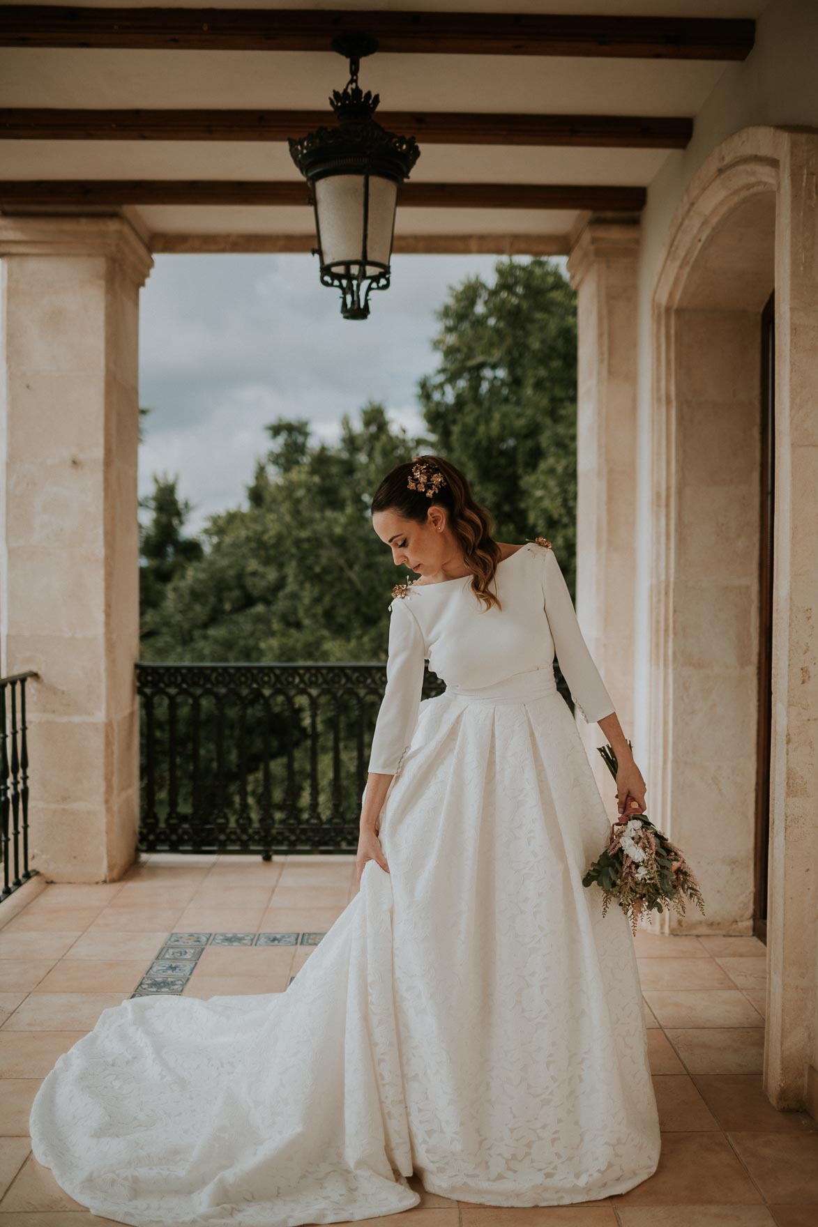 Vestido de Novia con Sobre Falda Pronovias 