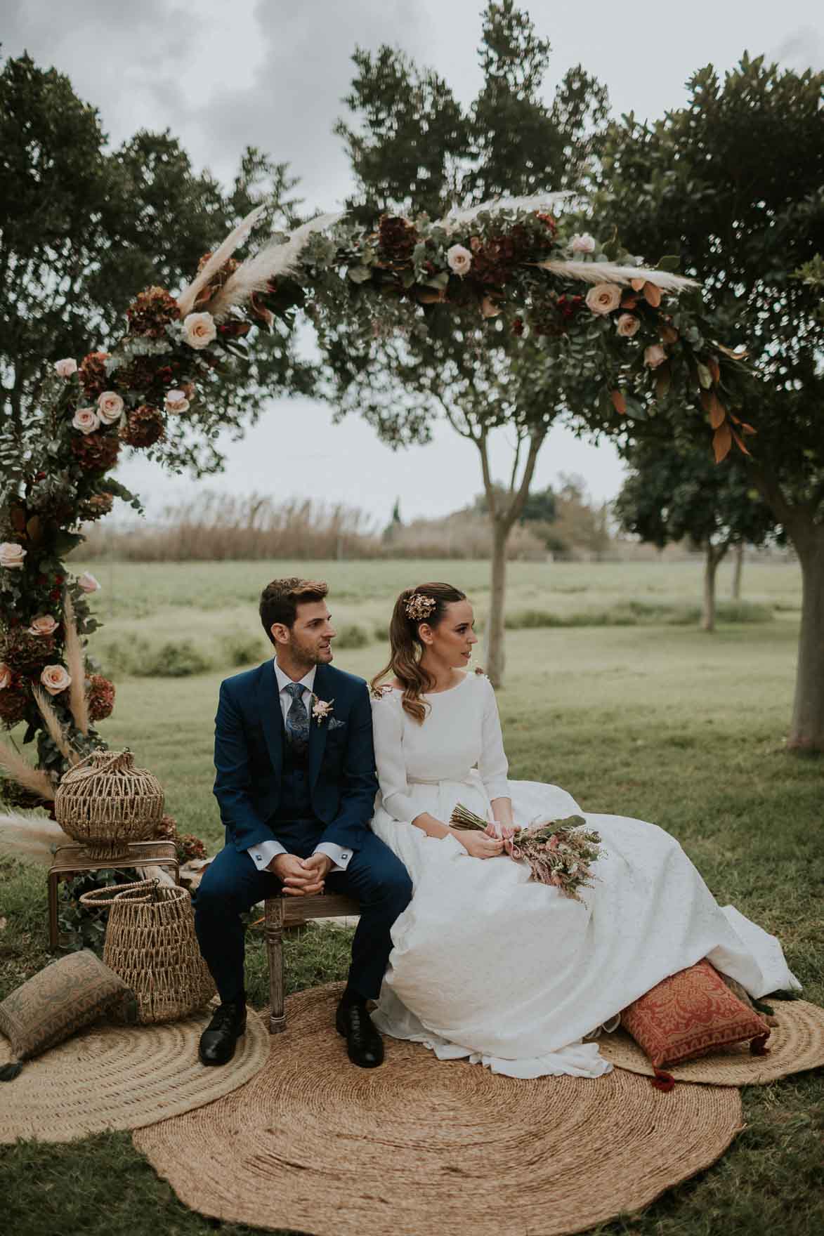 Vestido de Novia con Sobre Falda Pronovias 