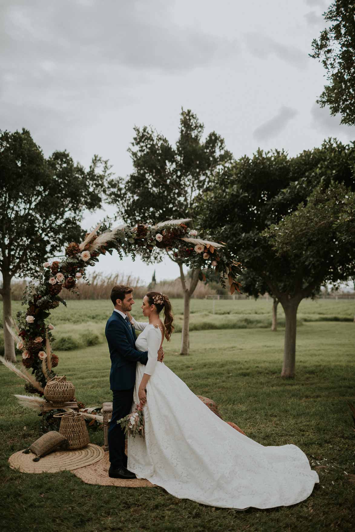 Vestido de Novia con Sobre Falda Pronovias 