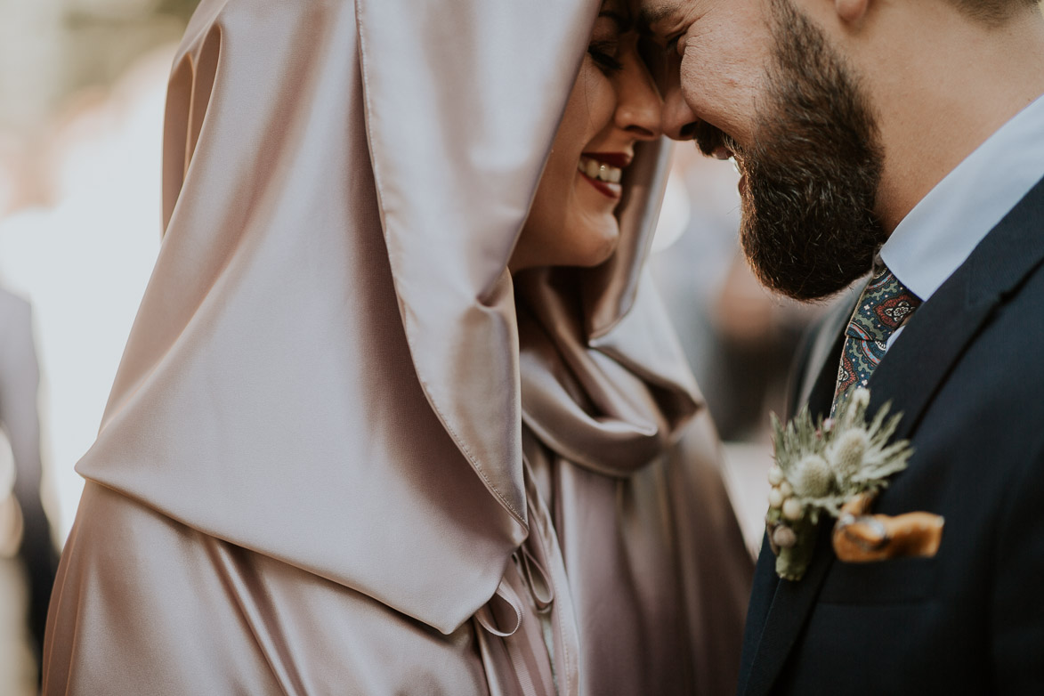 Bodas con Novias vestidas con Capa y Capucha