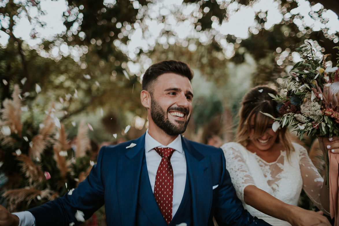 Como vestir a un hombre para una boda con o informal ✓