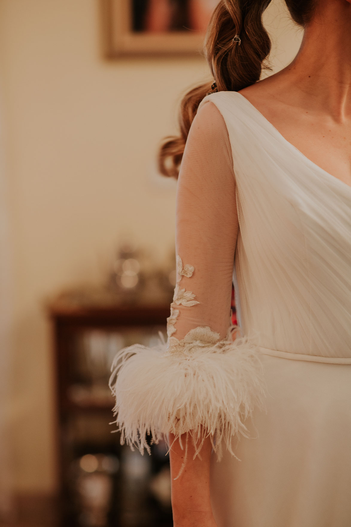 Vestido con Plumas para Novias