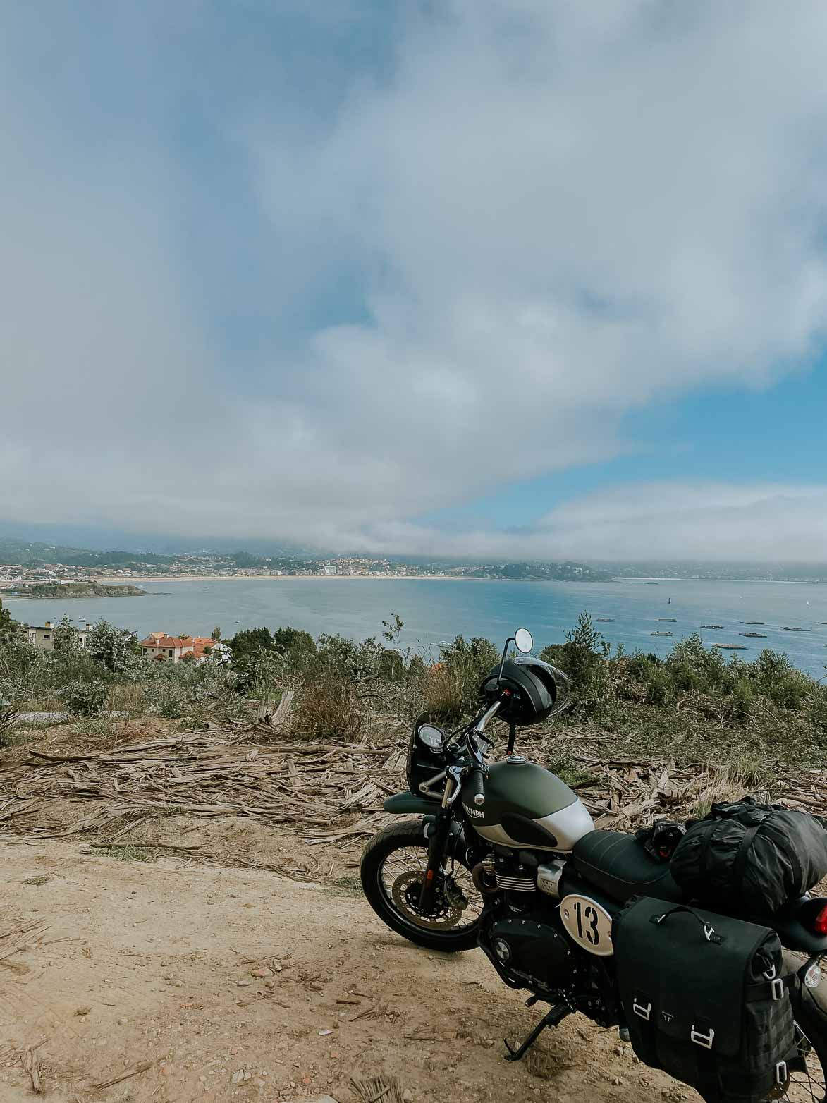 Viaje en Moto Triumph Scrambler Nigran