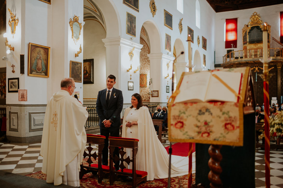 Fotografo de Bodas Granada Iglesia San Pedro y San Pablo