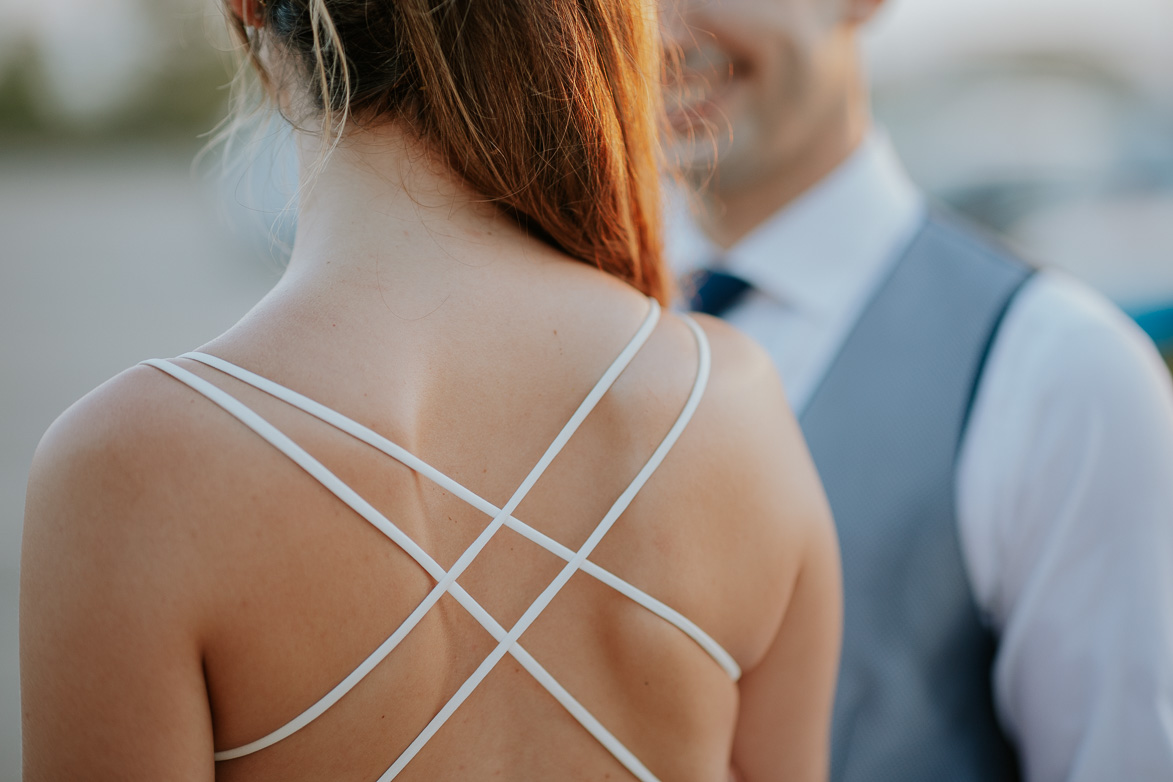 vestido de novia con espalda descubierta