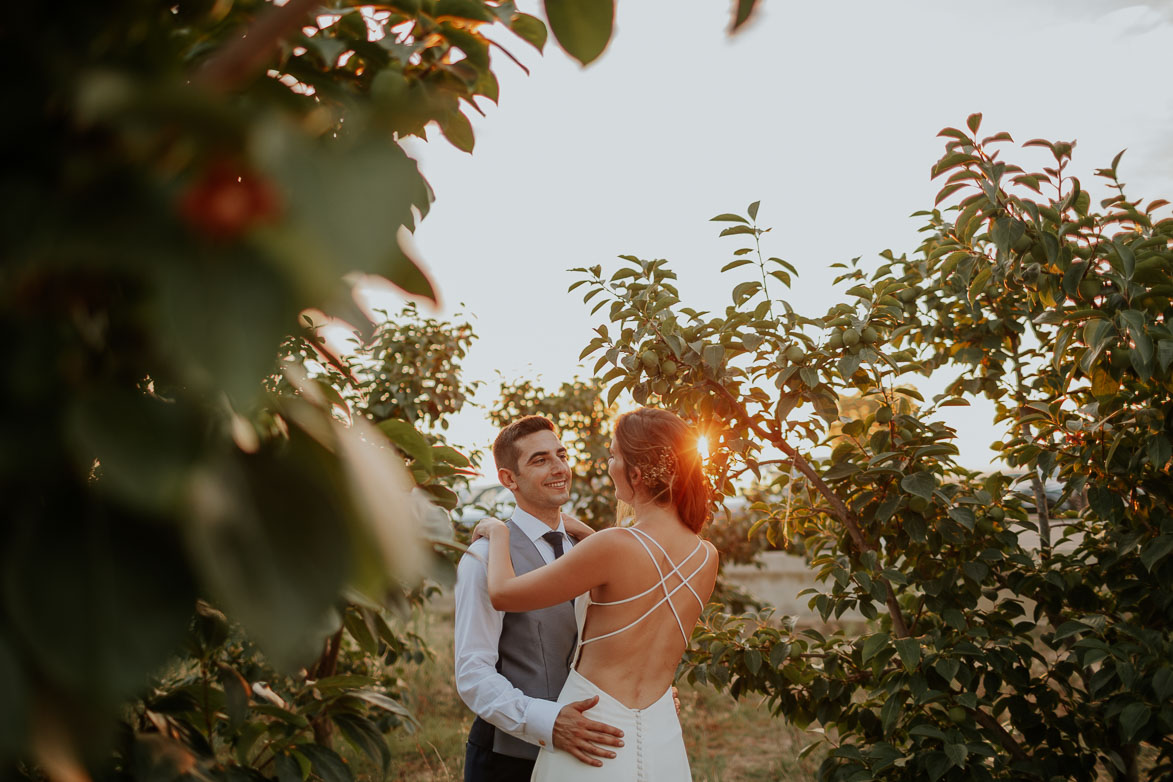 vestido de novia con espalda descubierta