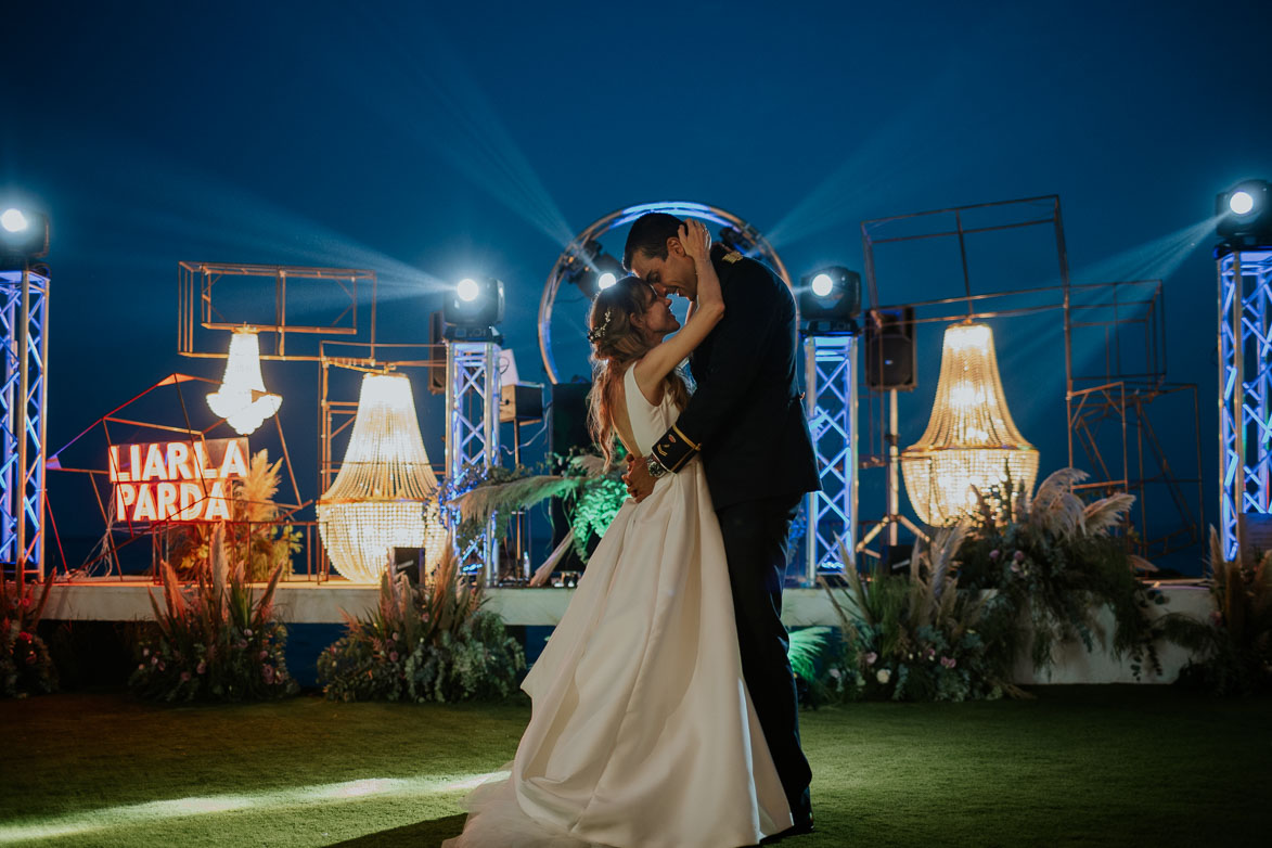 Baile de Novios con traje de Gala