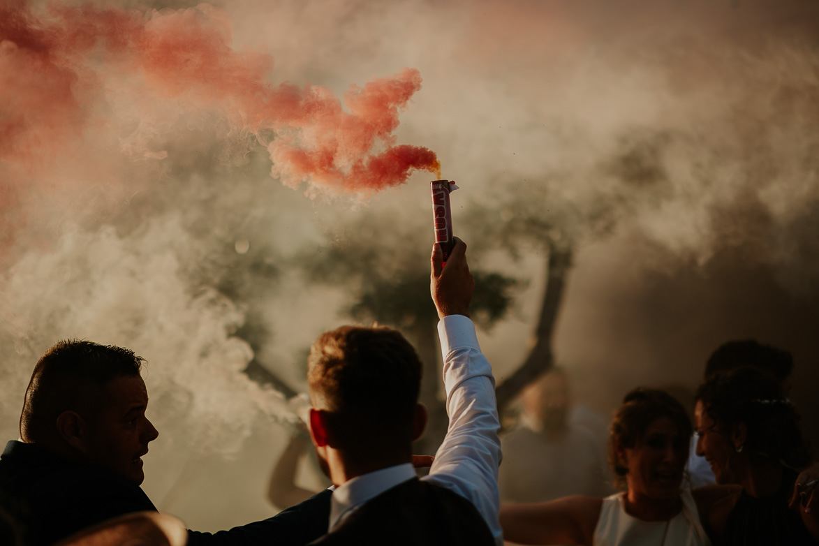 Fotos de Bengalas de Humo en Bodas