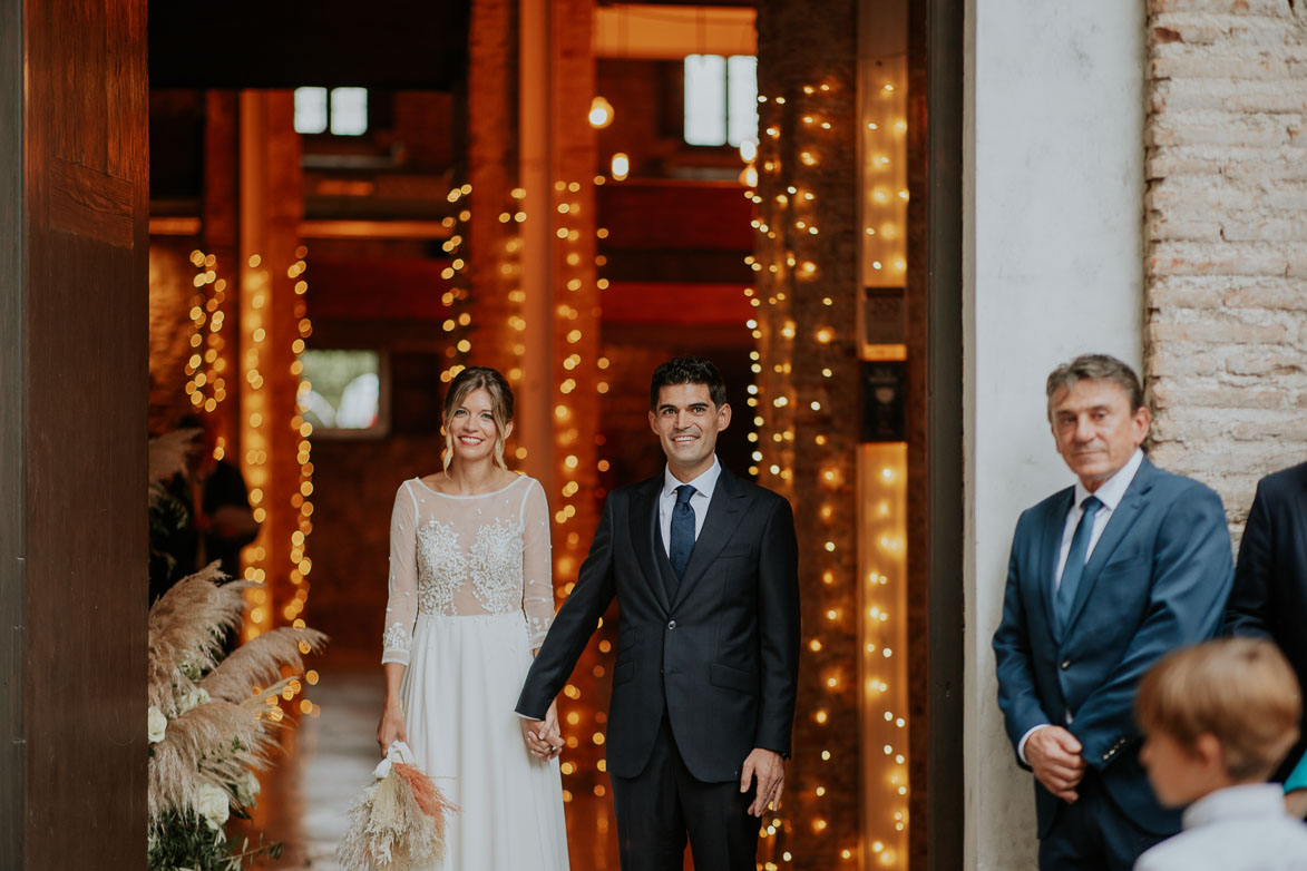 Como es la salida de arroz en una boda