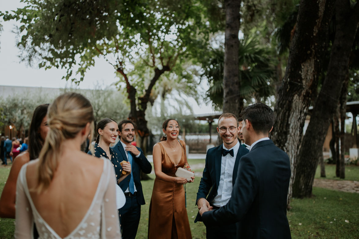 Amigos de la boda como y por que