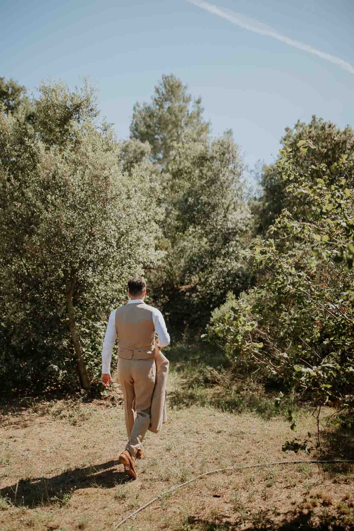 Traje de lino para bodas