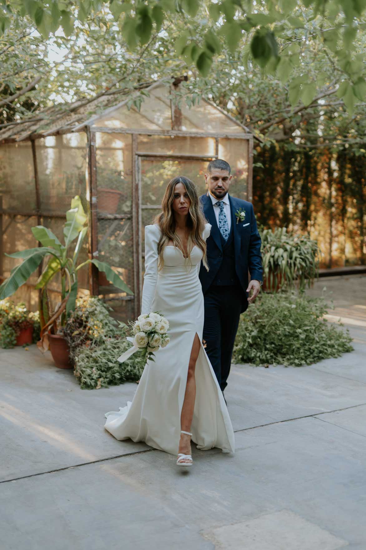 Boda moderna atrevida en Finca La Roscana Elche