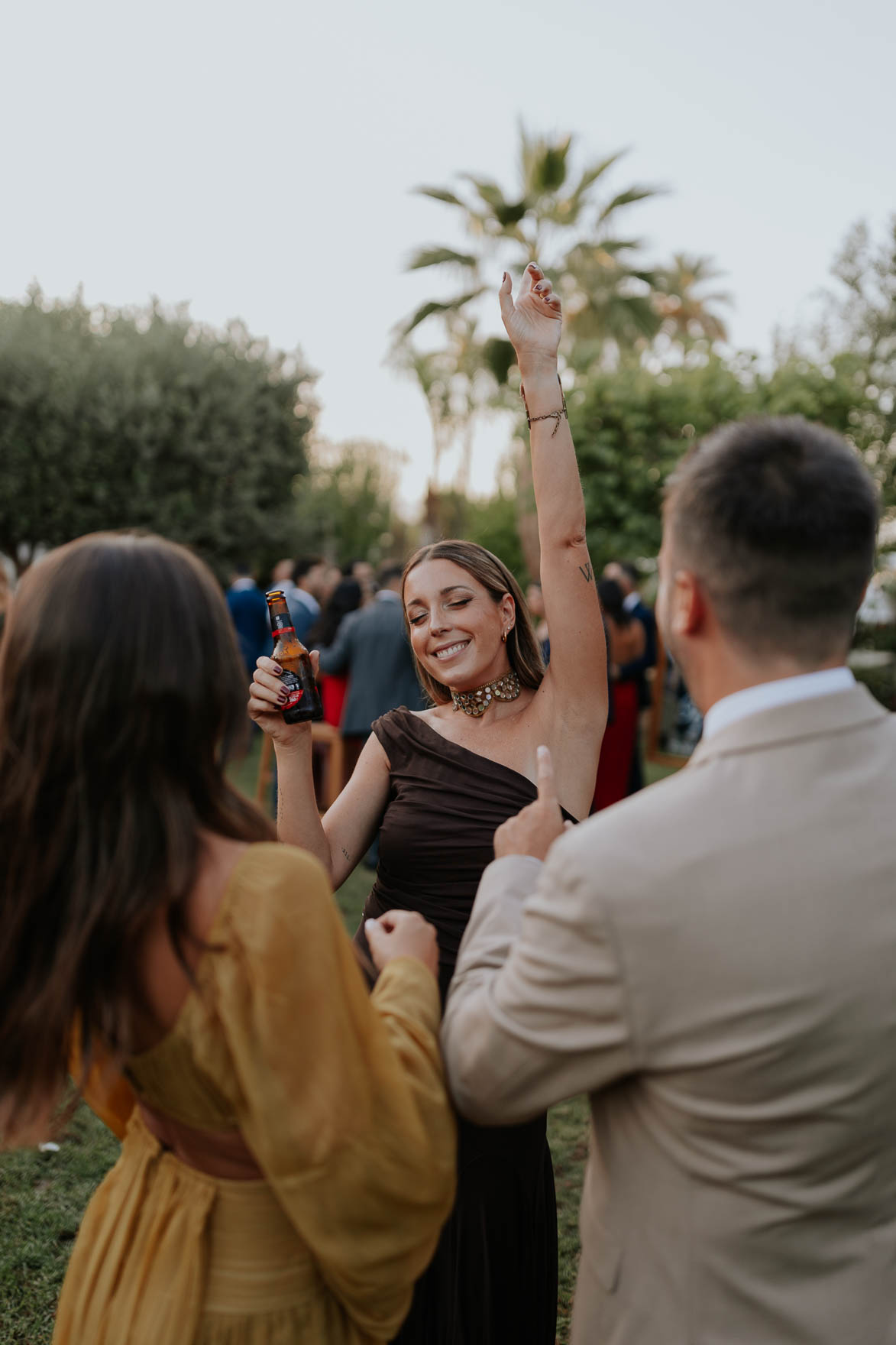 Boda moderna atrevida en Finca La Roscana Elche