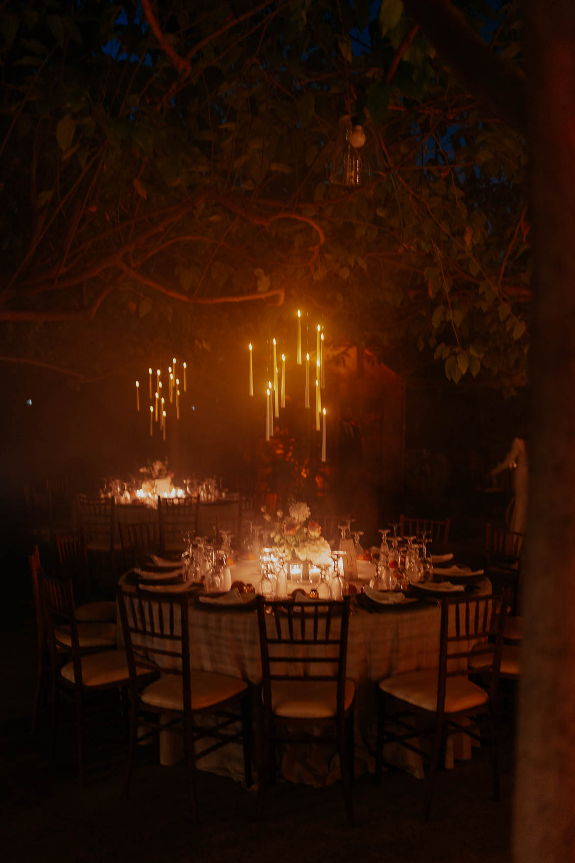 Decoración con velas colgantes