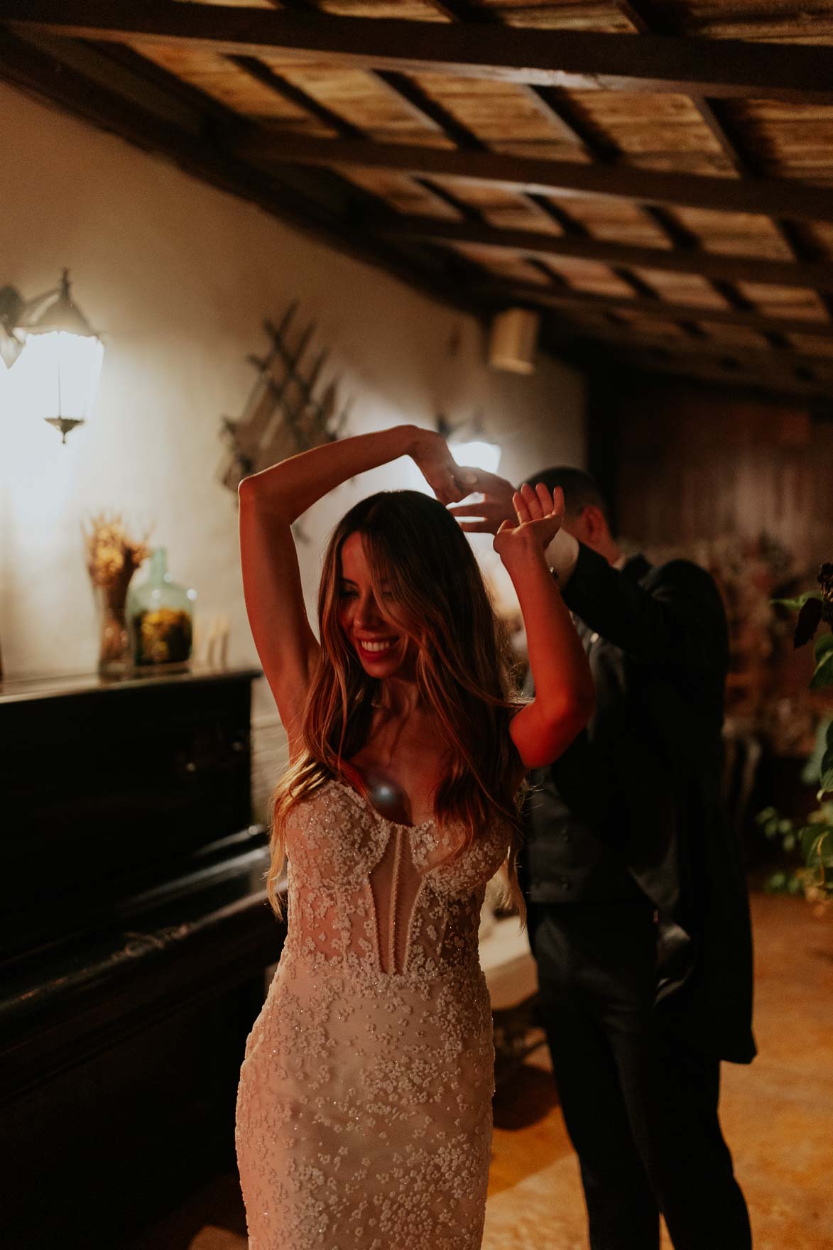 Boda moderna atrevida en Finca La Roscana Elche