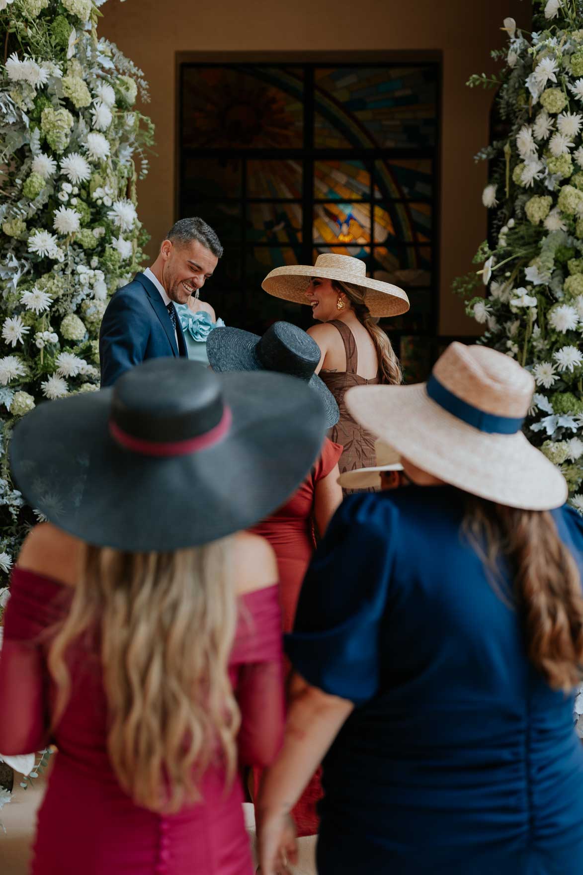 Novias con pamela inspiracion de looks para Bodas