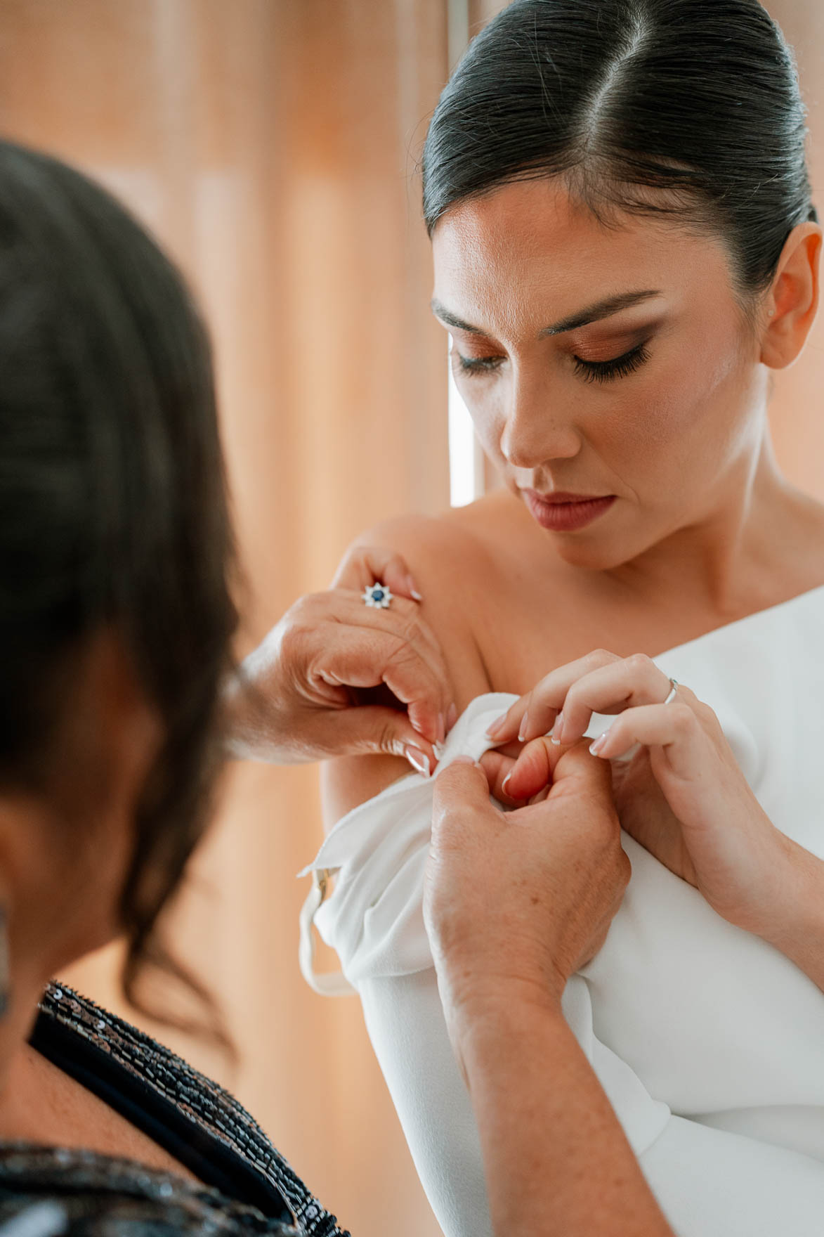 vestido de novia Rosa Clará boda en Cartagena preparación novia detalles elegantes