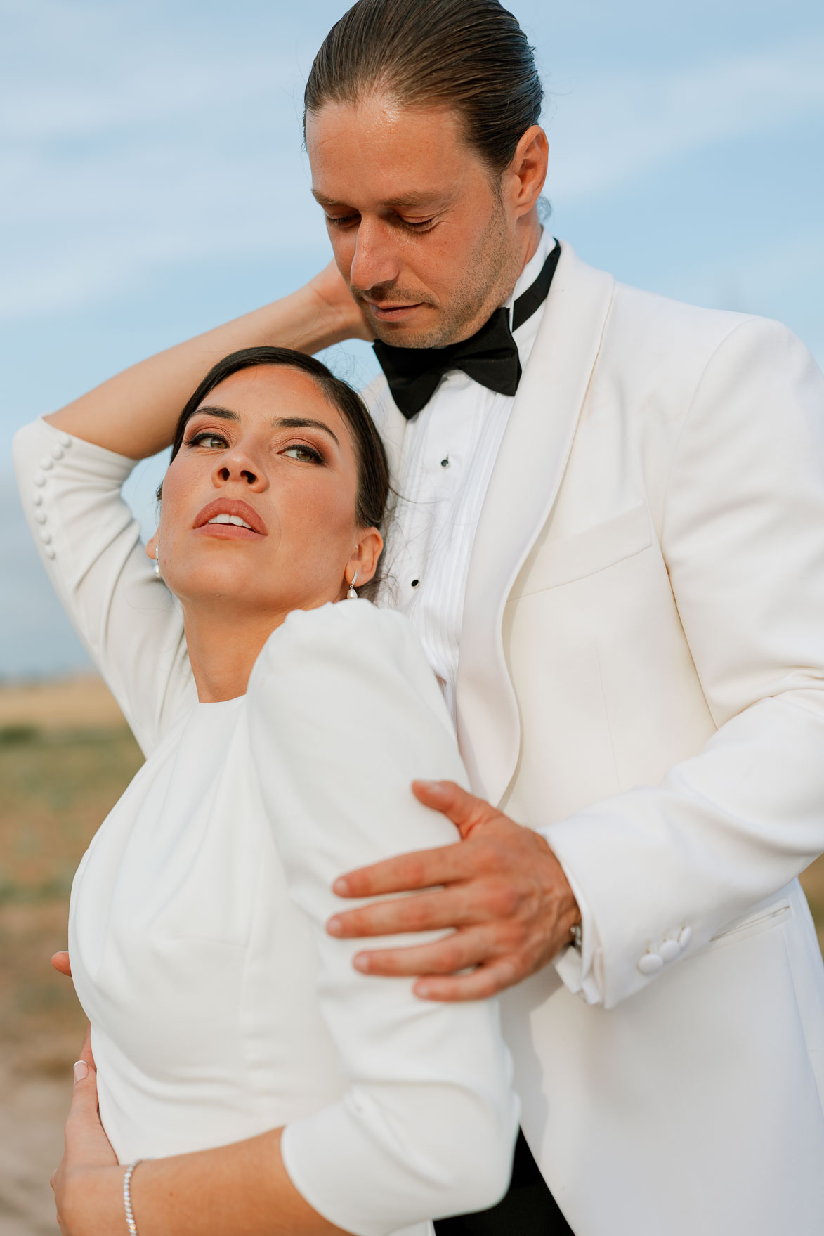 novios pareja de modelos boda natural Finca Jurosa Cartagena fotografía emocional